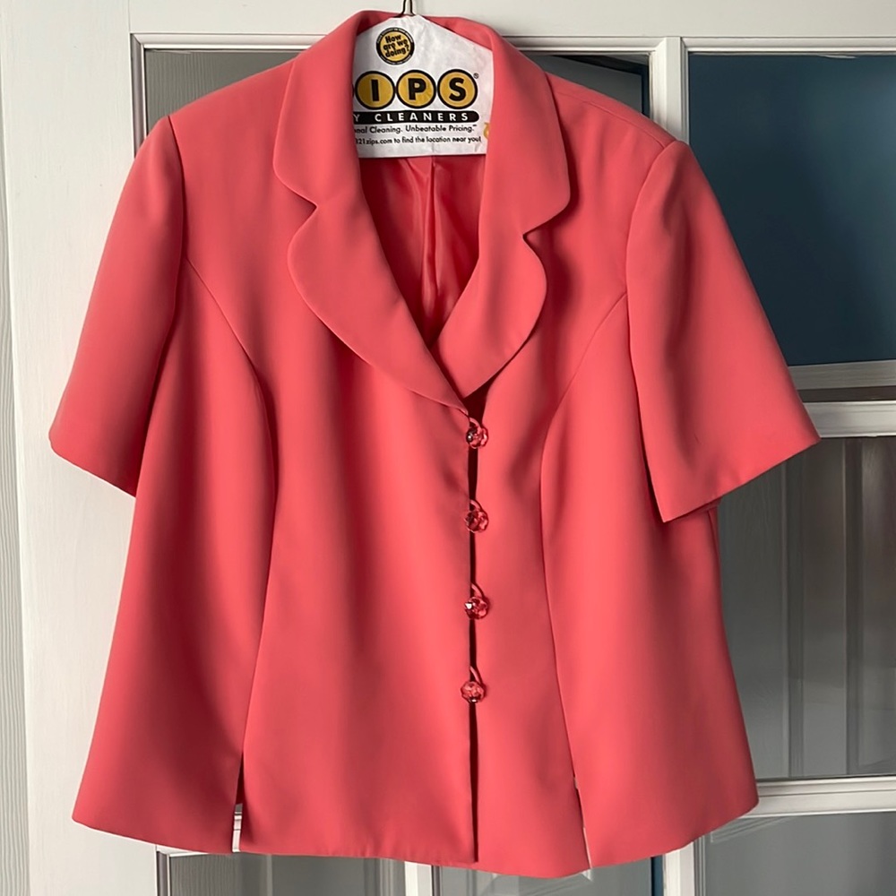 Le Suit 2-Piece Coral Suit